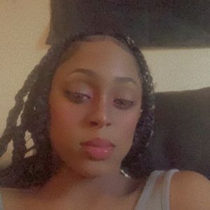 Meet your Posher, Shea